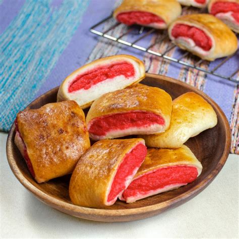 Kalihim Bread (Pan de Regla) .